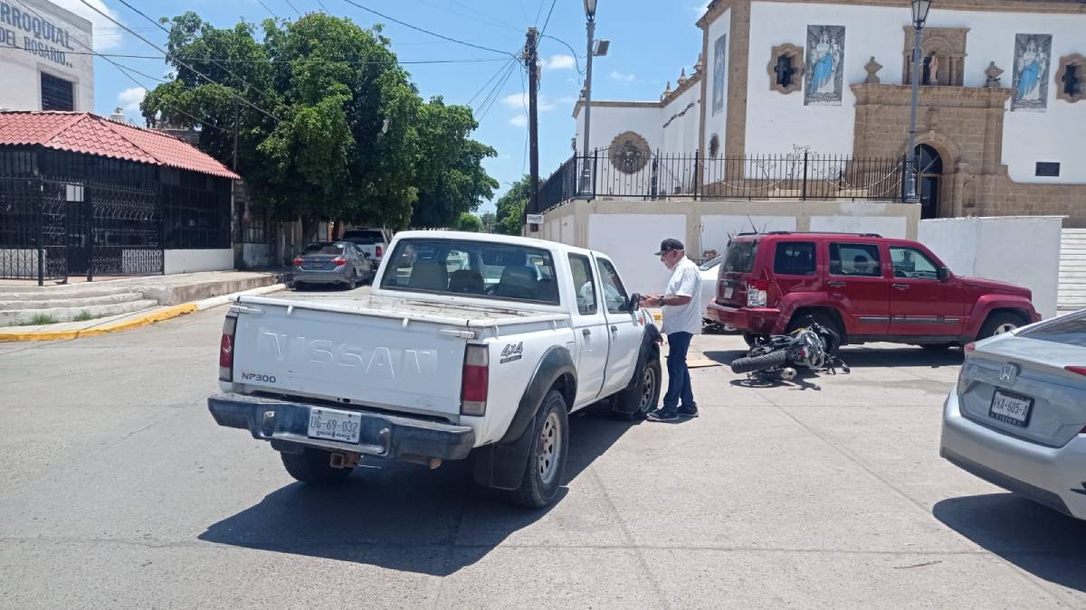 Carambola de tres unidades en Guasave deja a un motociclista lesionado