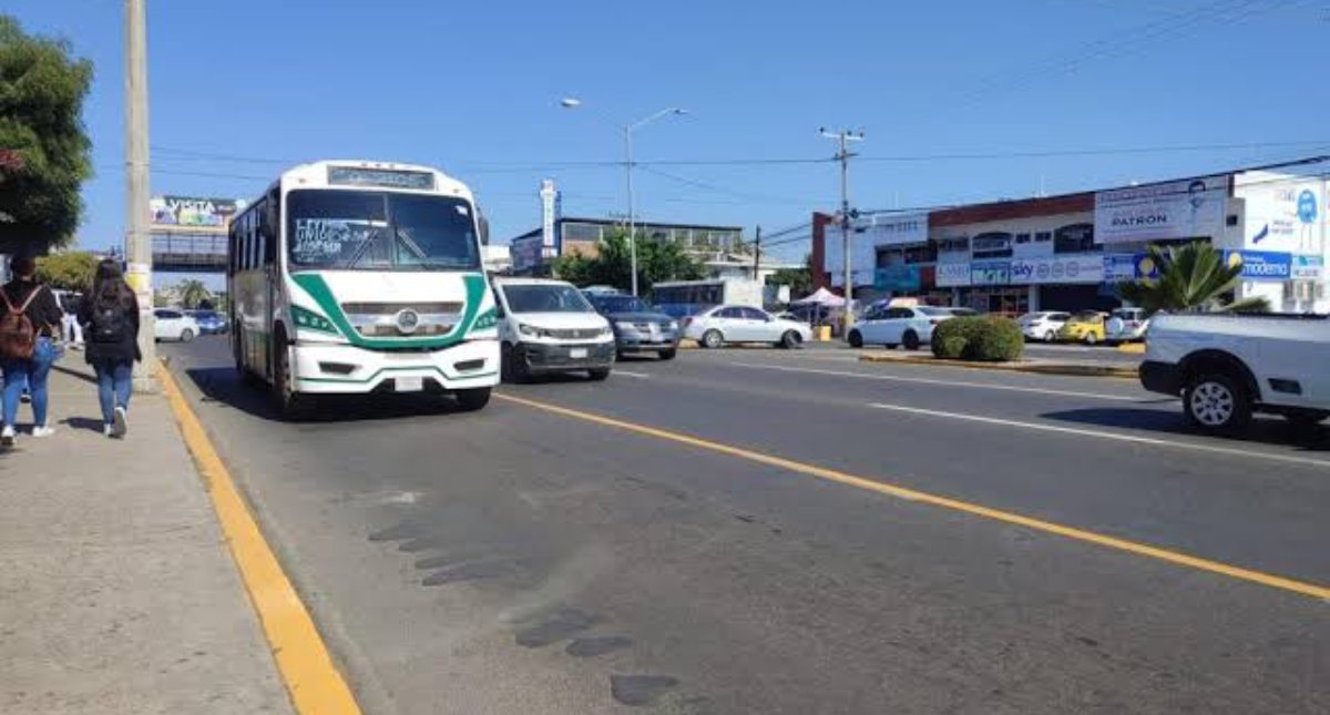 A favor de multar a choferes que no usen carril preferencial en Mazatlán: Alianza de Camiones