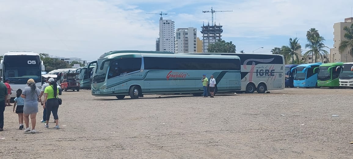 Municipio pondrá orden en el tema de los charteros en Mazatlán: Vialidad