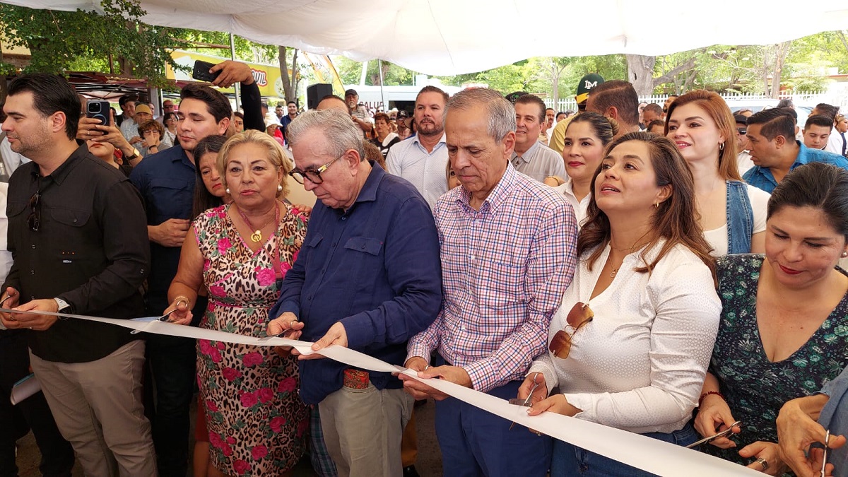 Inaugura el gobernador Rubén Rocha la rehabilitación del colector de drenaje sanitario en Los Mochis