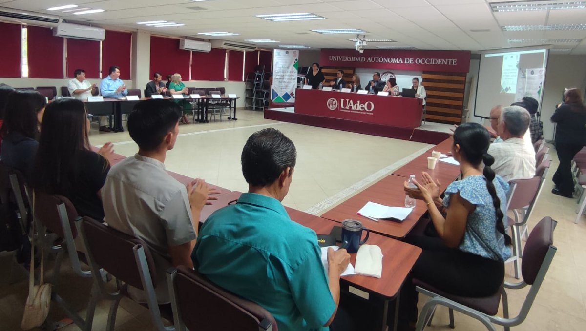 Colegios de abogados en Los Mochis, expone sobre reforma del Poder Judicial en México de riegos y avances
