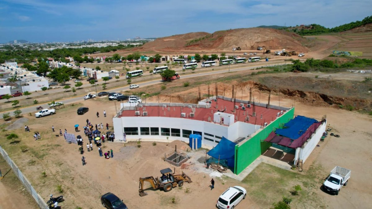 Édgar González da banderazo de inicio de obra en nuevo campus CECyTE 04 Mazatlán
