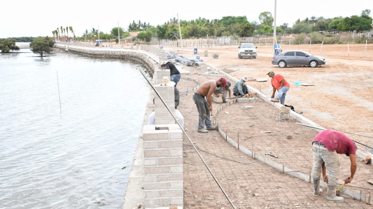 Construcción y rehabilitación del malecón en Costa Azul presenta grandes avances