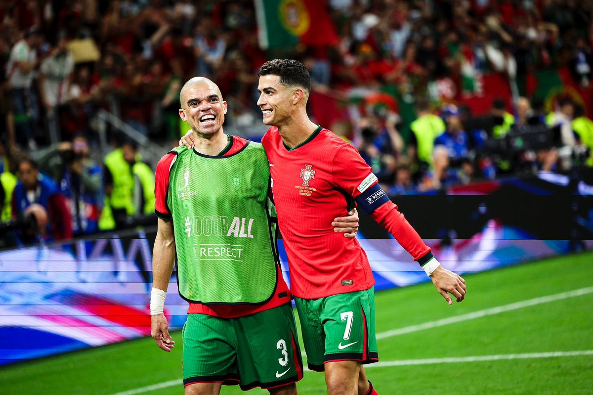 Cristiano Ronaldo y Portugal clasifican a cuartos de final en la Eurocopa