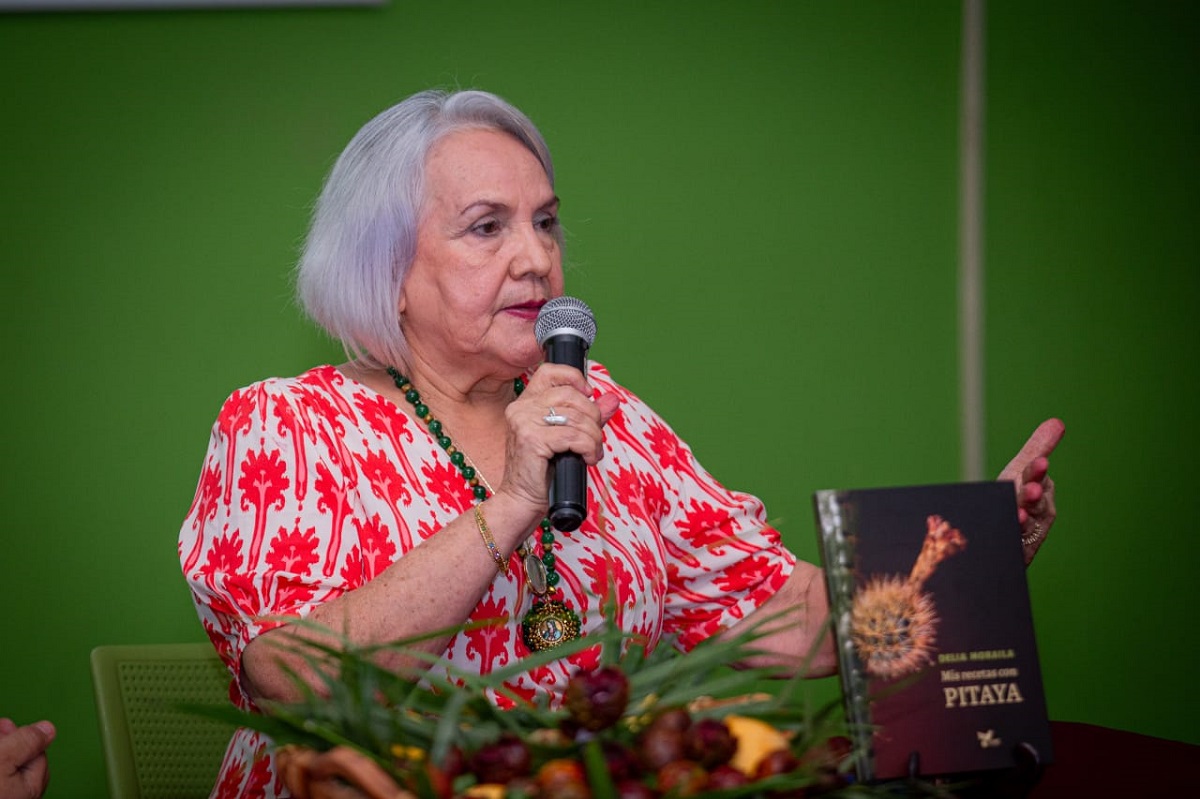 La pitaya, el rico sabor que nos da identidad; la guasavense Delia Moraila presenta su libro