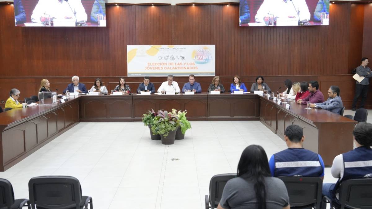 Designa Congreso del Estado ganadores del Premio al Mérito Juvenil 2024