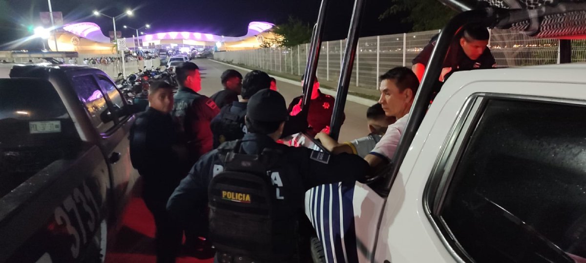 Detienen a 17 personas en el estadio El Encanto durante el partido de Mazatlán FC