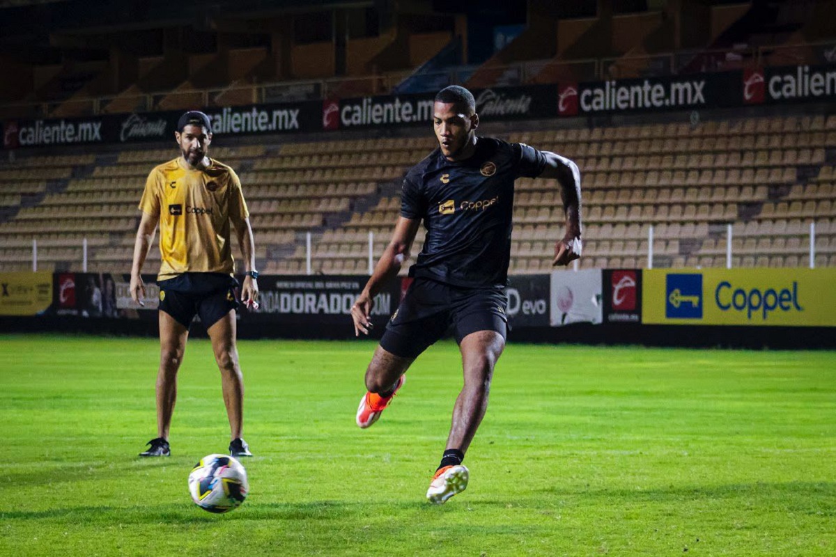 Los Dorados de Sinaloa anuncian la contratación de Eduardo Esterilla