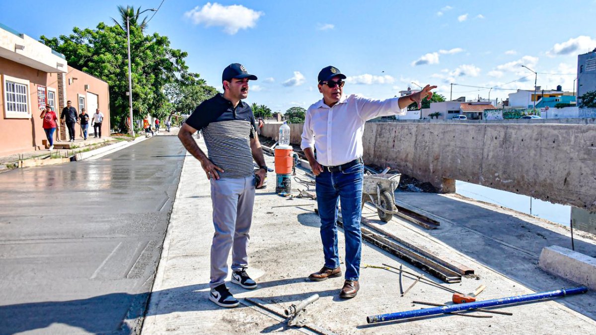 A un 35% de avance la obra de pavimentación de la avenida Framboyanes en el sector Jacarandas de Mazatlán