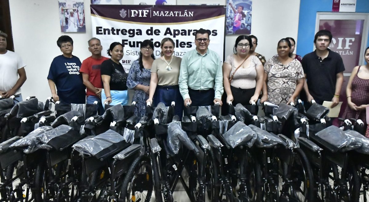 ¡Solicitud atendida! Entregan Sistema DIF y Gobierno de Mazatlán 25 sillas de ruedas y un bastón de punta