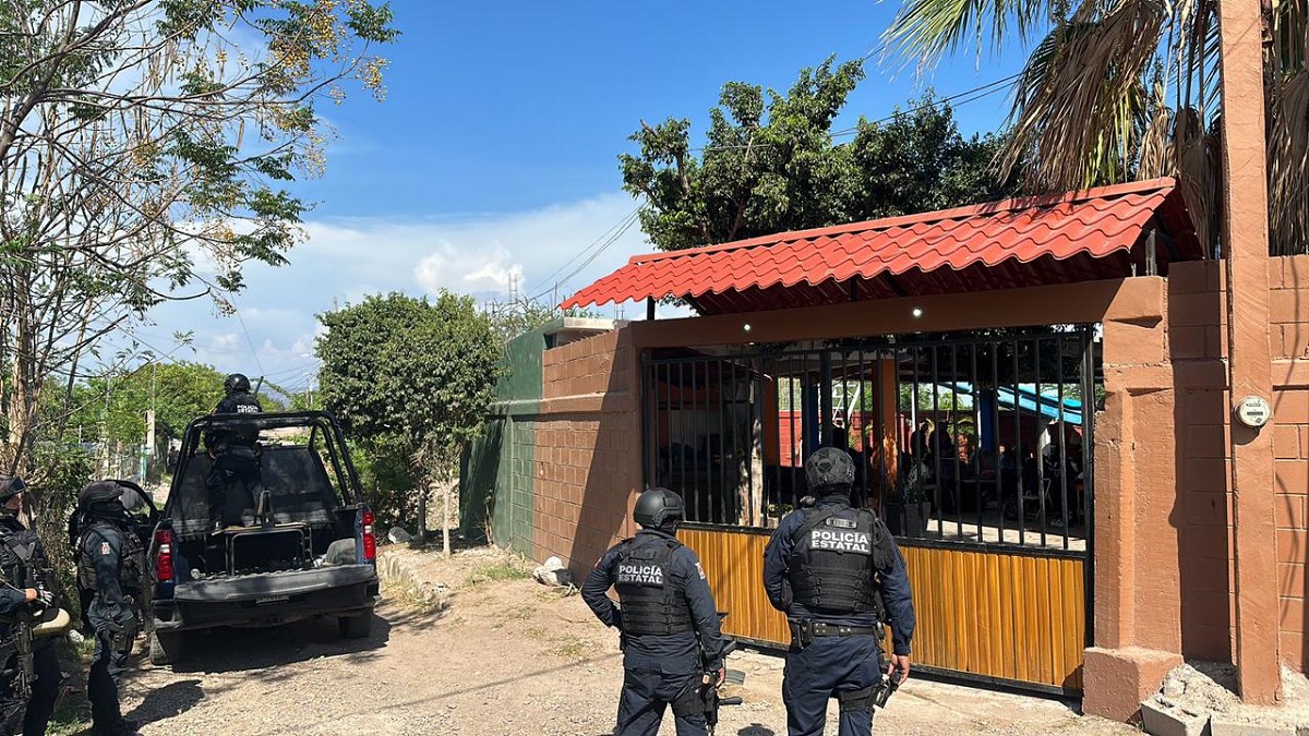¡Más migrantes! Hallan varados a 62 extranjeros africanos, ahora en El Diez, Culiacán
