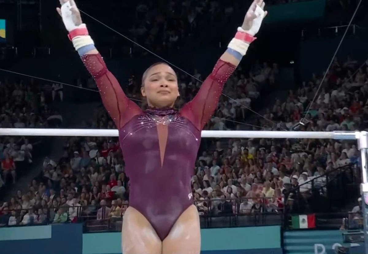 Gimnasta mexicana Natalia Escalera compite lesionada en París 2024