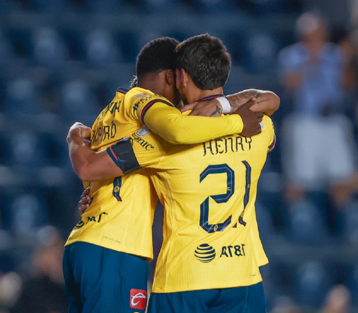 Con doblete de Henry Martín, el bicampeon de la Liga MX saca su primer triunfo