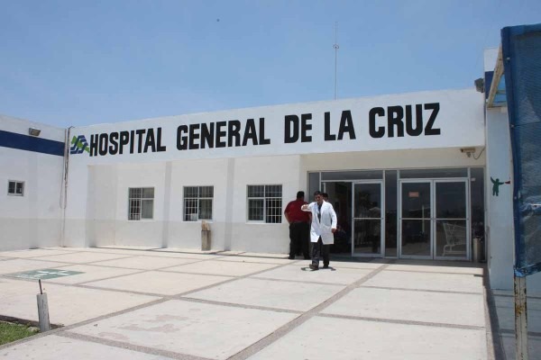 Joven resulta herido al ser baleado por sujetos desde una camioneta en La Cruz de Elota