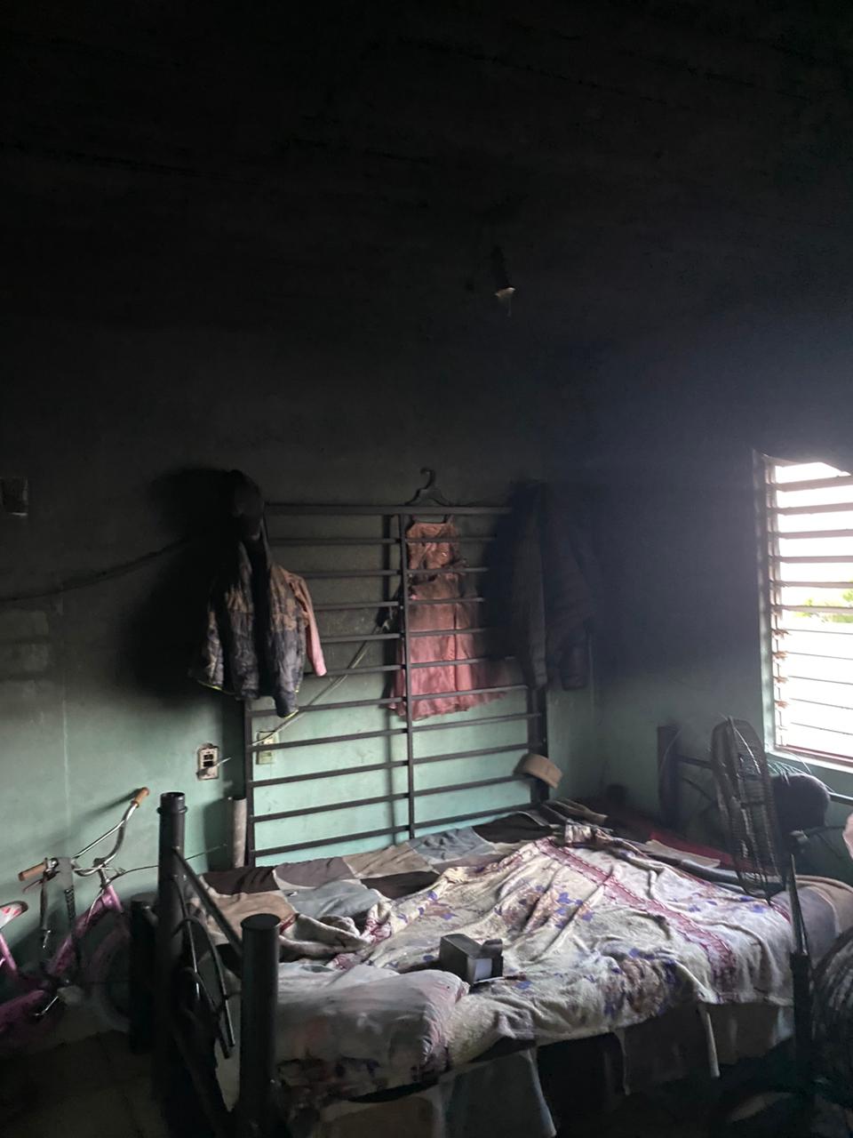 Ángel se metió debajo de la cama durante el incendio; hoy sus padres confían en que se recuperará en Sacramento