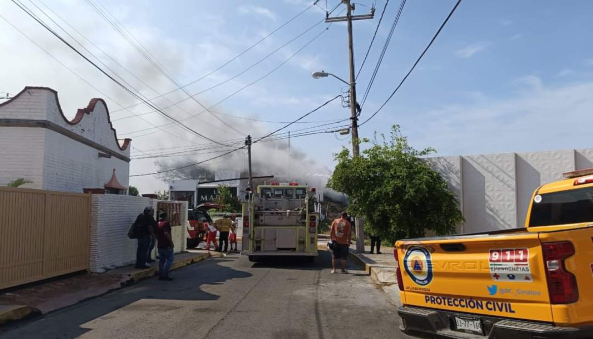 Incendio en restaurante en el Cerro del Vigía moviliza cuerpos de emergencia en Mazatlán
