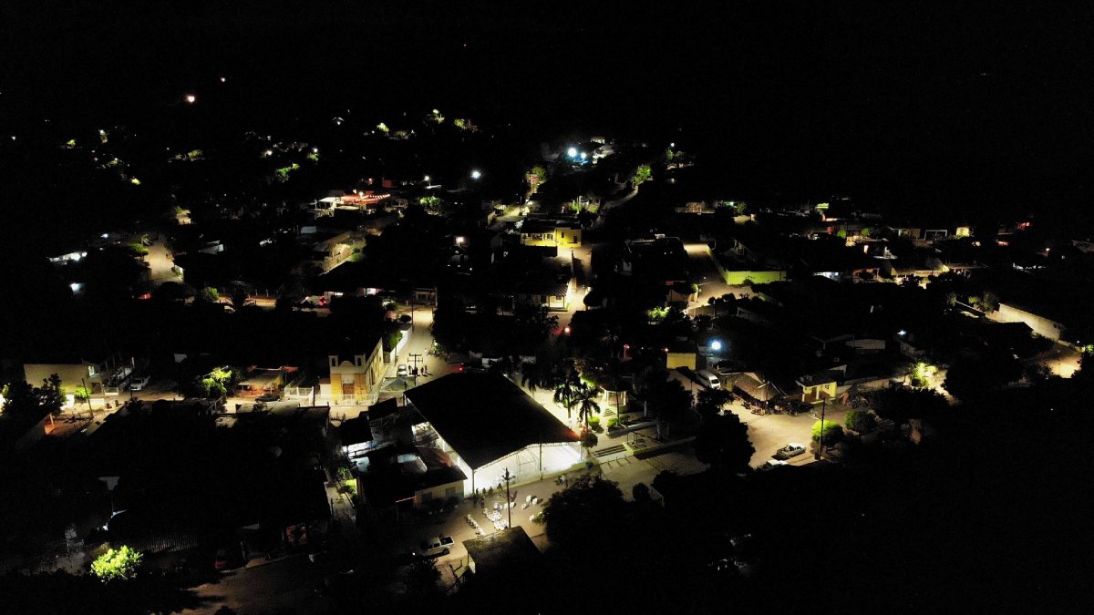 Dan nueva luz LED a las comunidades de El Quemado y Barrón en Mazatlán
