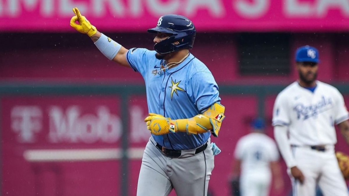Isaac Paredes conecta un histórico cuadrangular con los Rays de Tampa Bay