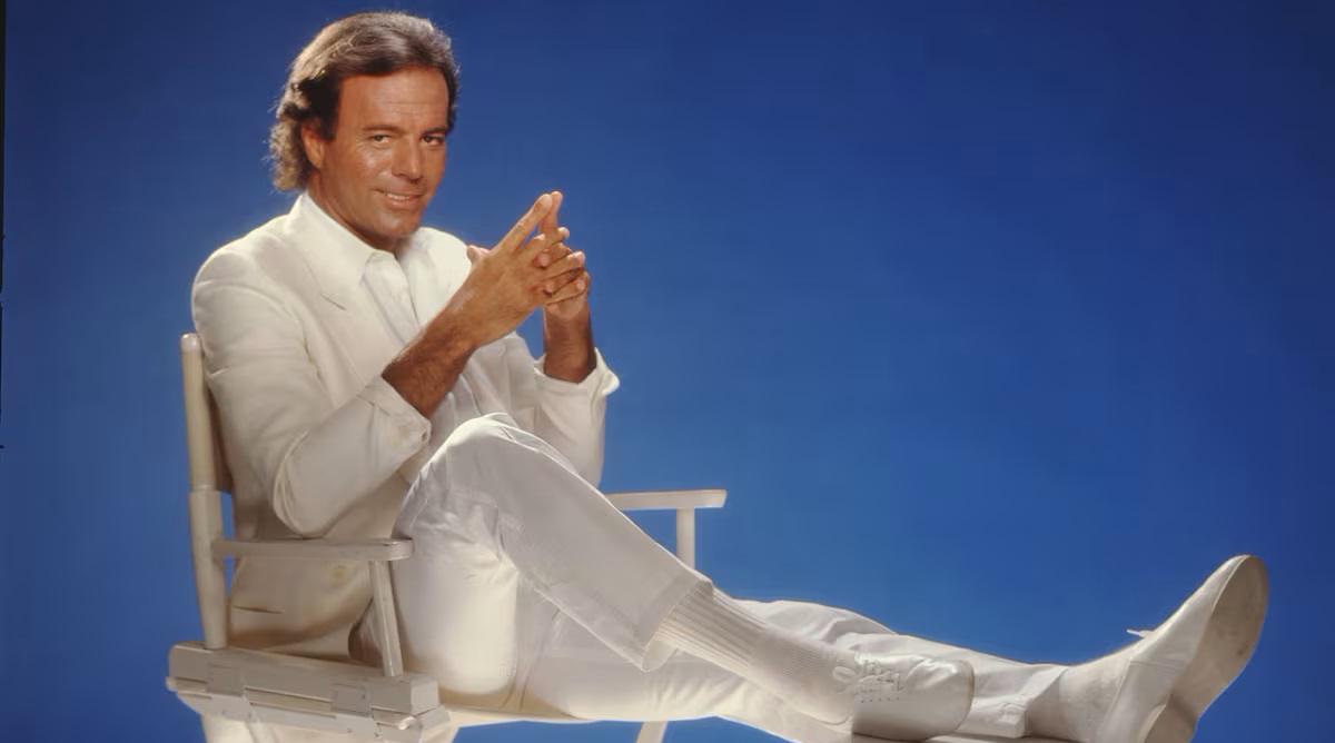 #BienvenidoJulio | Arranca el séptimo mes del año y las redes se inundan con memes de Julio Iglesias (galería)