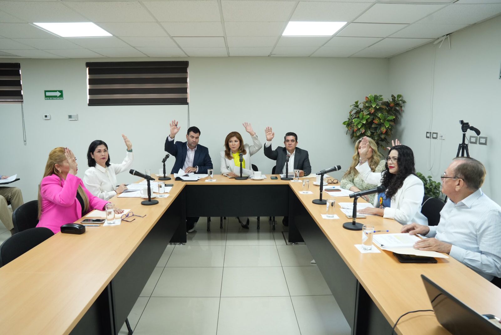 ¿Sinaloenses podrán votar en el extranjero por gobernador o gobernadora? este avance lleva en el Congreso