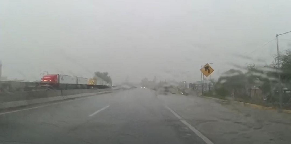 ¡Qué bonita lluvia! Aguacero sorprende a guasavenses la tarde de este domingo