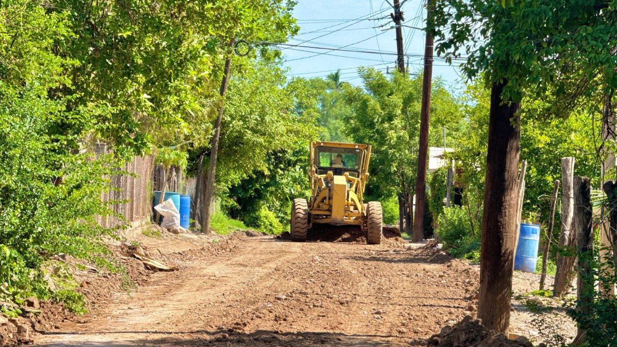 Avanza la rehabilitación de calles de la cabecera municipal de El Fuerte