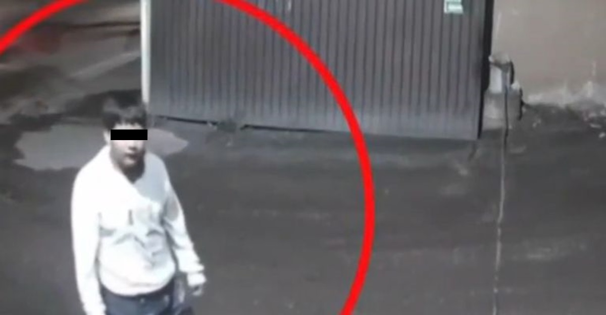 Adolescente ‘desaparecido’ es captado cometiendo homicidio; madre lo reconoce por videos y lo delata