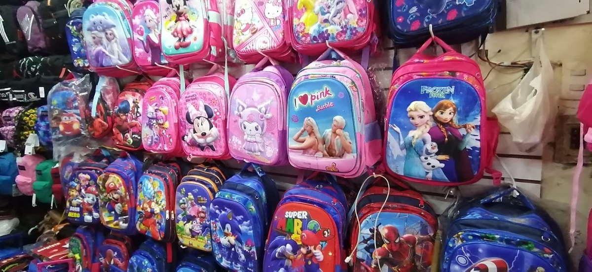 Mochilas con figuras de anime son las más solicitadas por las niñas y niños en Mazatlán