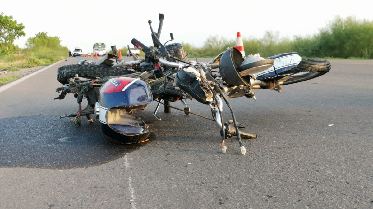 Joven motociclista pierde la vida tras ser arrollado por un vehículo en la Mochis-Ahome