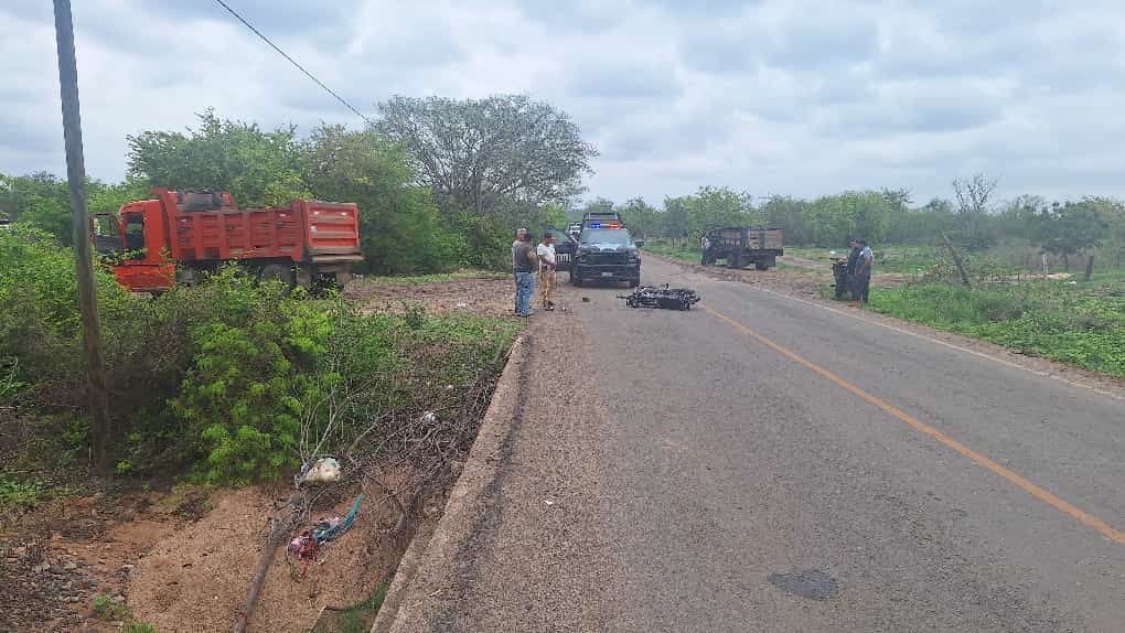 Joven motociclista resulta gravemente herido al chocar contra góndola en La Cruz