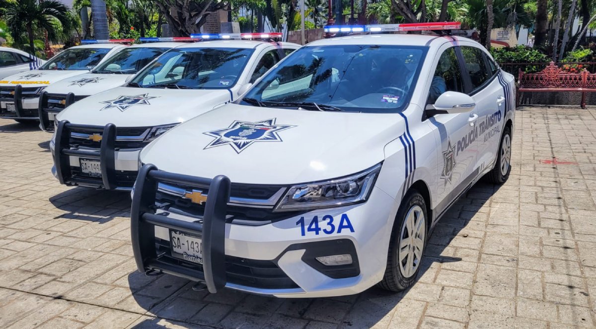 Entregan 10 unidades nuevas a la dirección de Tránsito Municipal en Mazatlán