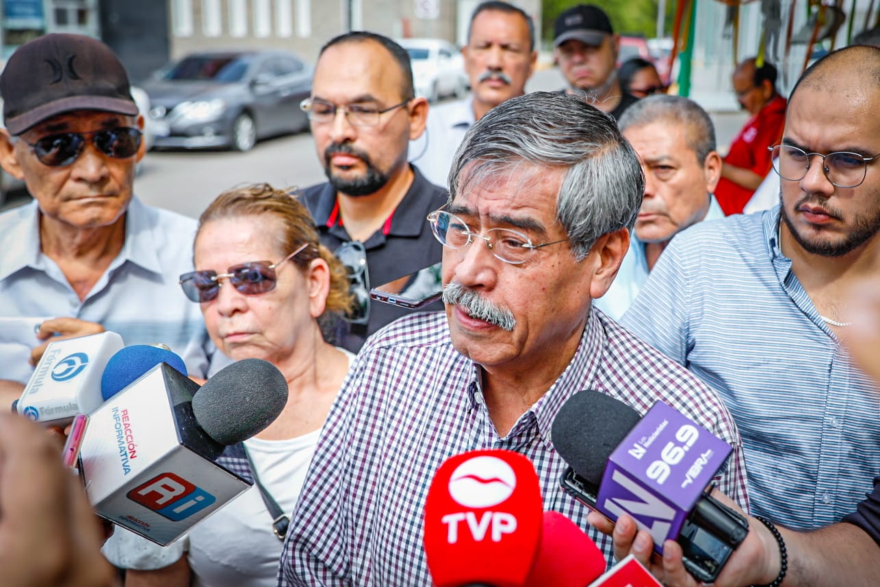 Hubo amenazas a familiares de joven desaparecido para que no se manifestaran en FGE: Óscar Loza
