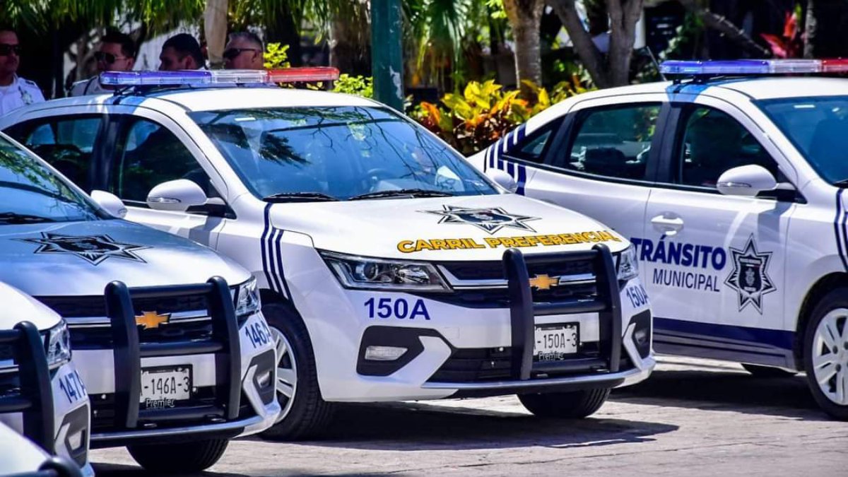 Tránsito ya tiene una patrulla para poner orden en el carril preferencial en Mazatlán