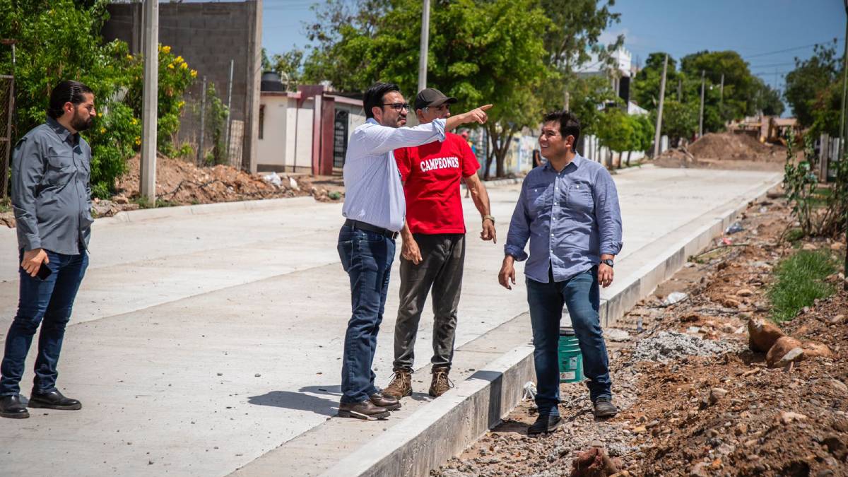 Gámez Mendívil supervisa pavimentación de la avenida Nakayama