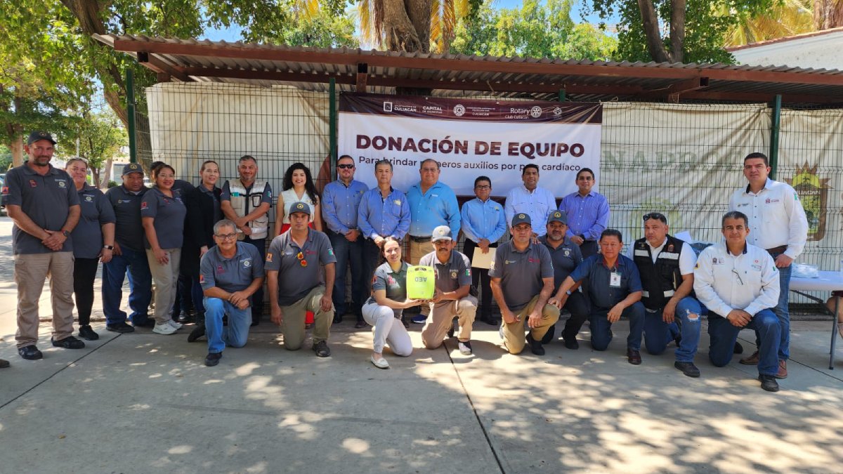 Recibe Protección Civil Municipal equipo Desfibrilador Automático en donación del Club Rotario