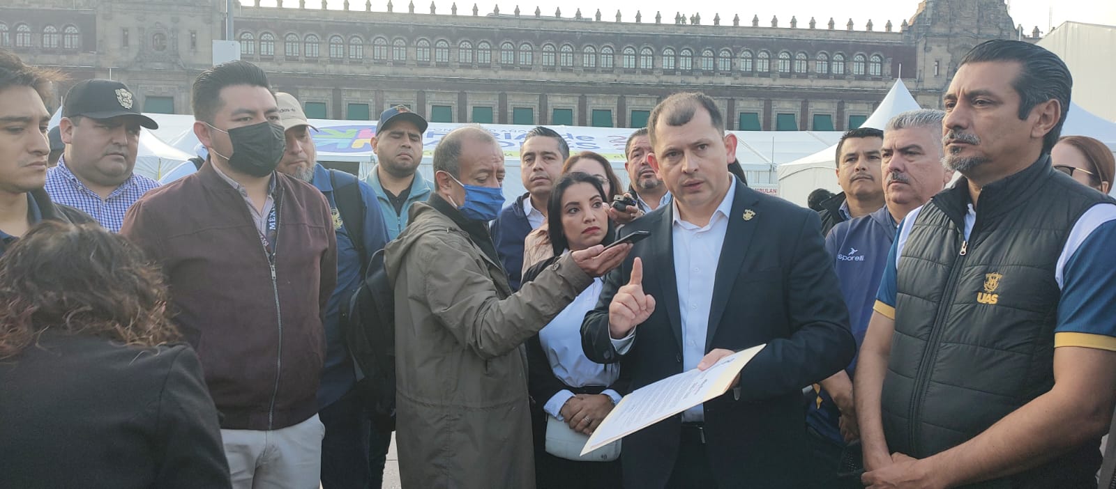 Estamos dispuestos a tratar todos los temas, incluida la participación de Cuén en la UAS: Robespierre Lizárraga