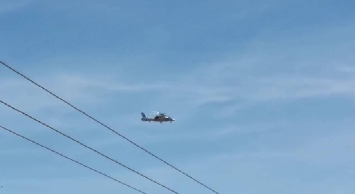 Sobrevuela helicóptero de la Marina, en Mochicahui, Campo Esperanza y El Fuerte