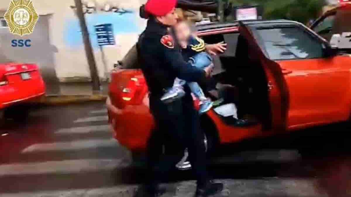 Roban coche con todo y bebé; así lo rescataron