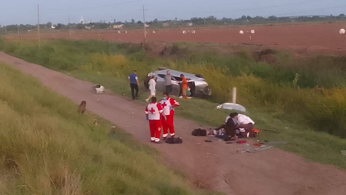 Volcadura en Guasave deja a dos mujeres lesionadas