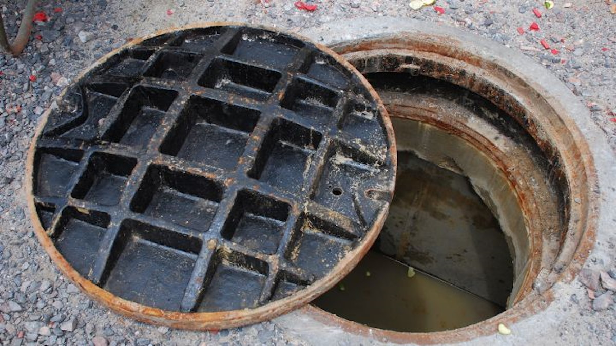 ‘Parece que vivimos sobre una letrina’; Se quejan del drenaje en el Fracc. Cuauhtémoc de Los Mochis