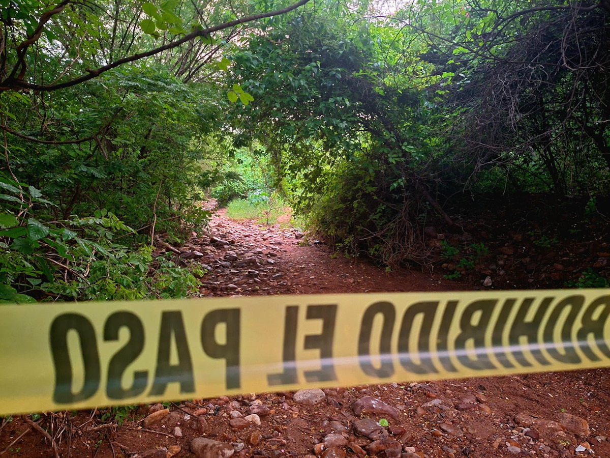 Encuentran asesinadas a dos personas al norte de Culiacán
