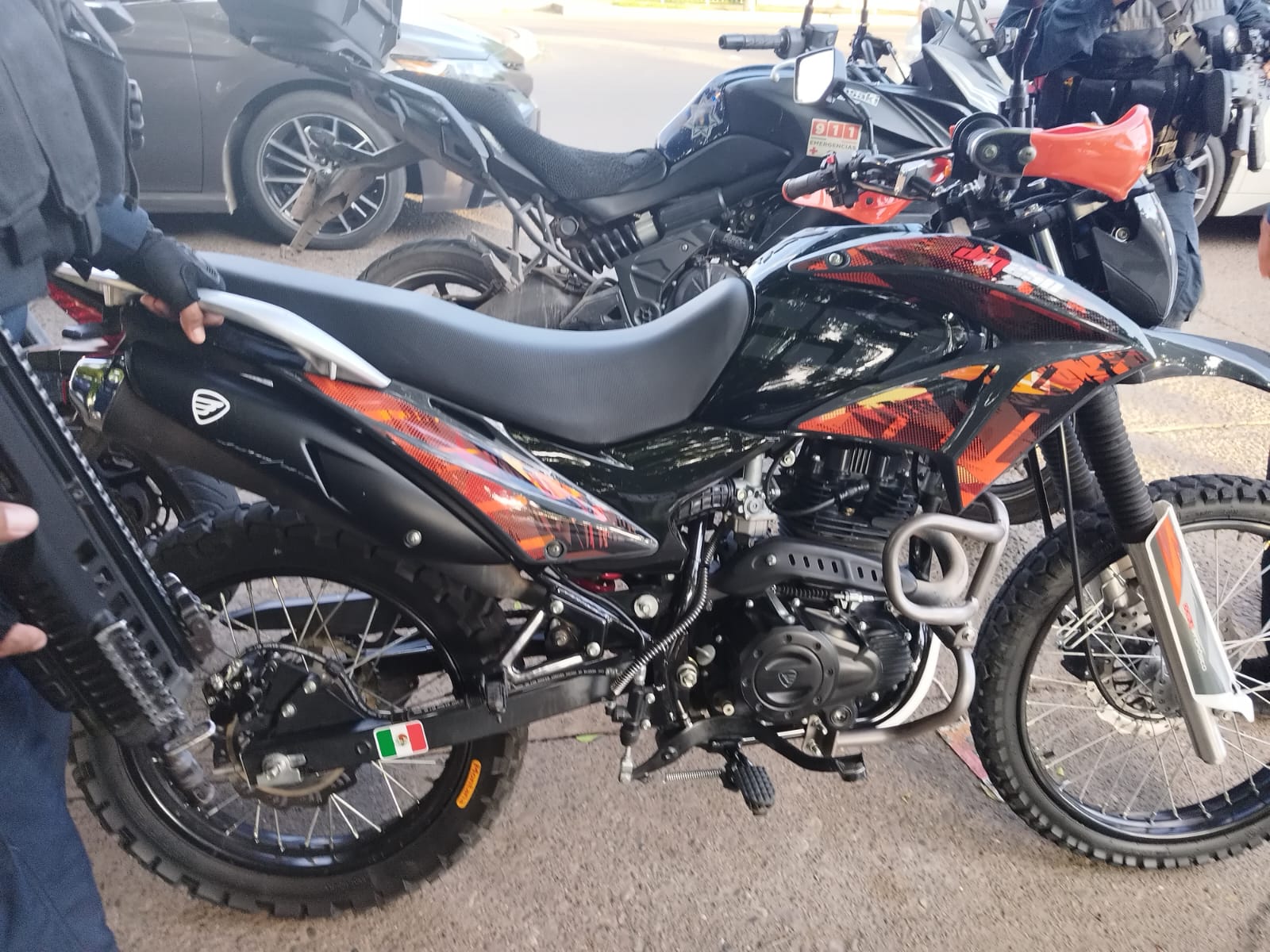 Estaba estacionada y al revisarla, tenía reporte de robo; Policía Estatal recupera motocicleta en Culiacán