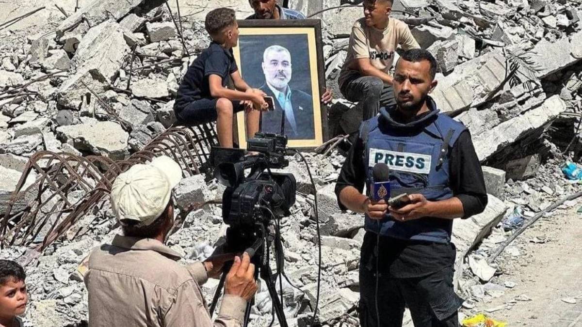 Ataque israelí mata a periodista y camarógrafo; a pesar de portar chalecos de “prensa”