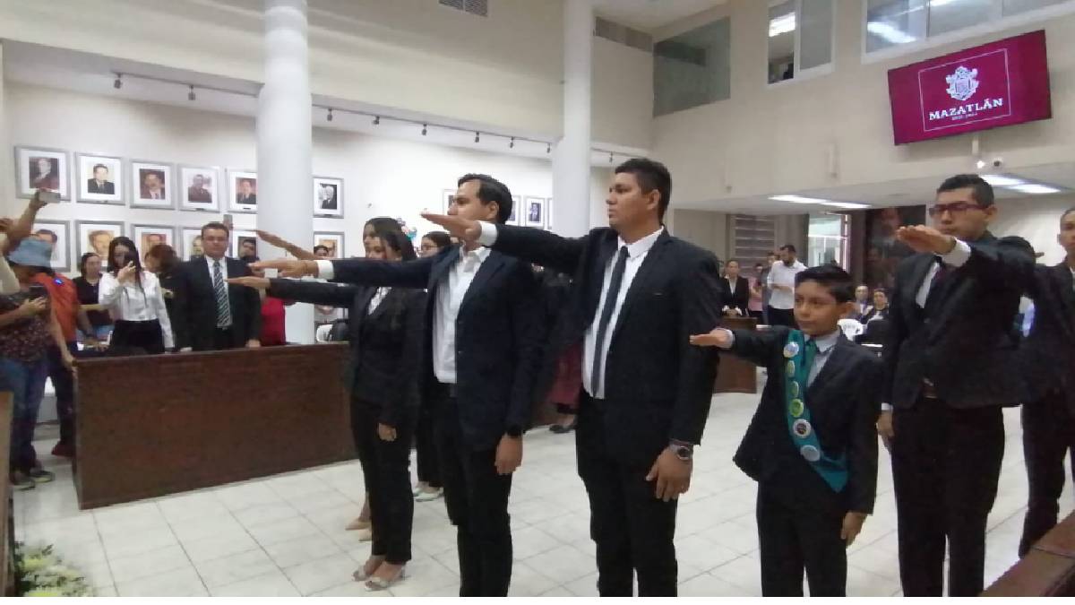 Rinde protesta el Cabildo juvenil 2024,Yoshiri Marilé Espinoza Contreras, fue elegida como presidenta del Cabildo Juvenil