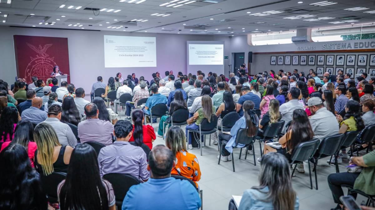 SEPyC y USICAMM entregan plazas y promociones verticales a maestros de Sinaloa