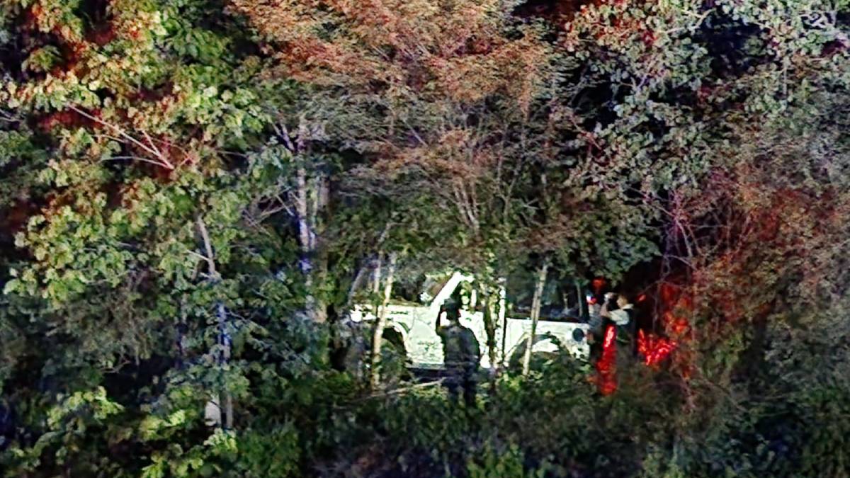 Localizan asesinados a balazos a dos personas arriba de un Jeep Rubicón en La Campana, al norte de Culiacán