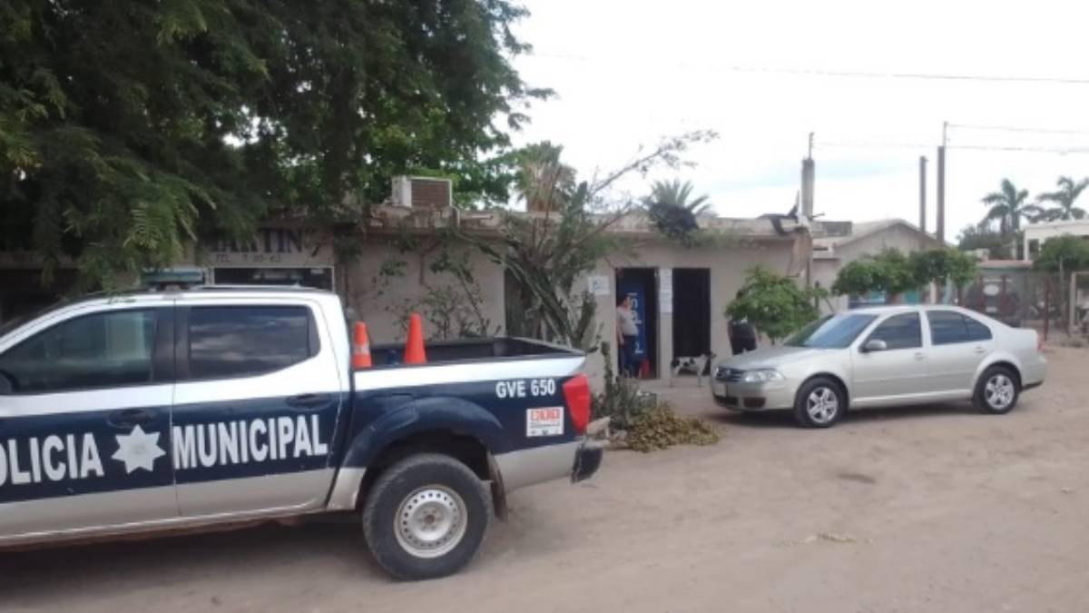 A punta de pistola asaltan tiendita de abarrote en Ruiz Cortines, Guasave