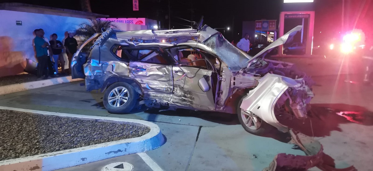 Aparatoso accidente en la Mochis-Ahome deja una mujer gravemente lesionada