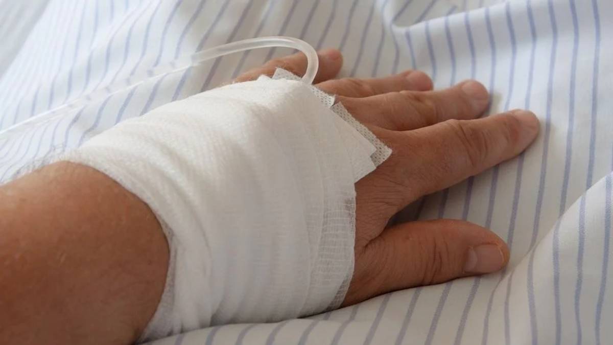 Niña de 12 años fallece en Texas por tratamiento con licuados de su mamá y padrastro