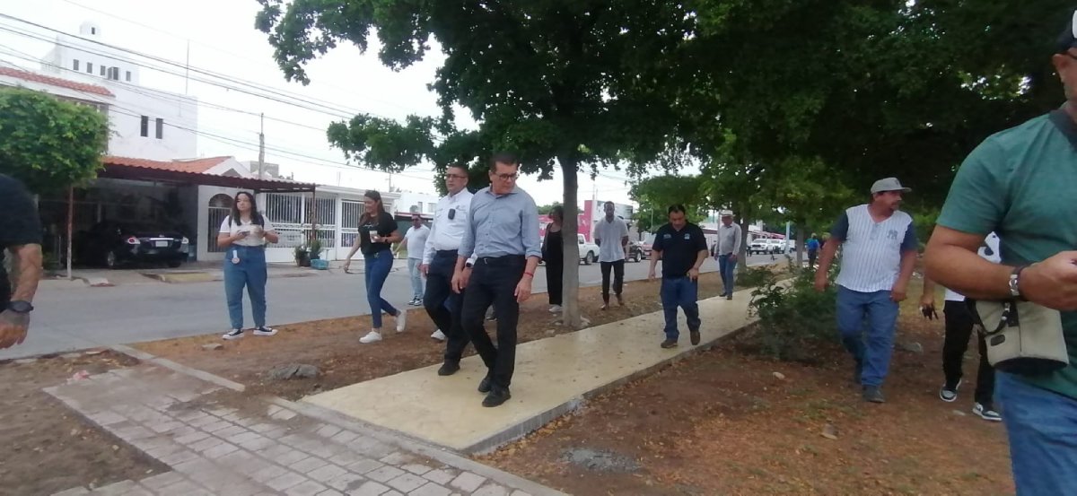 Alcalde realiza recorrido de supervisión de obra en la avenida Venados en el Jabalíes